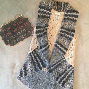 Max Studio Boho Knit Vest – Geometric Pattern – Layering Piece Size 7/8
